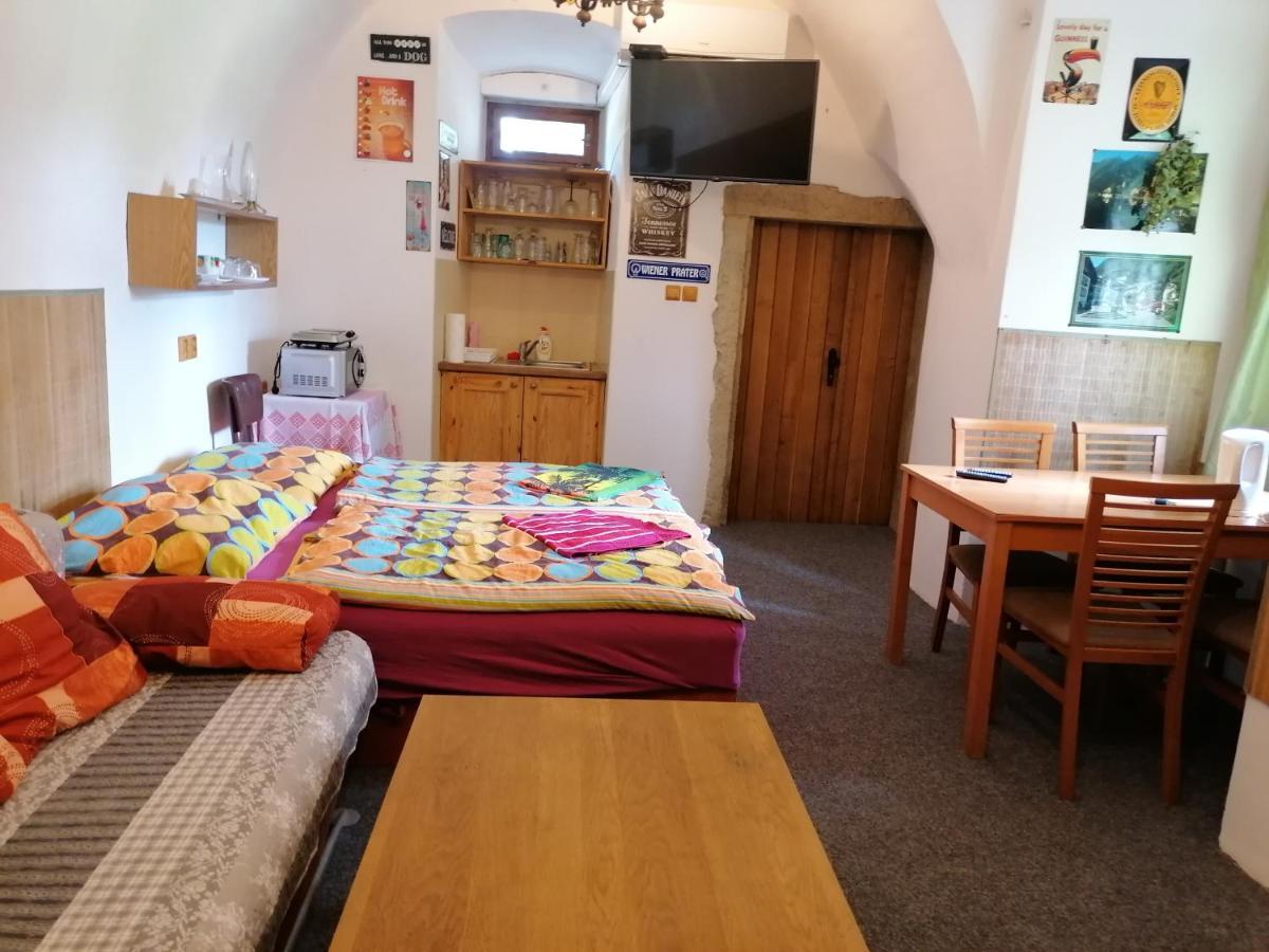 Fara Choustnikovo Hradiste Hotel Екстериор снимка