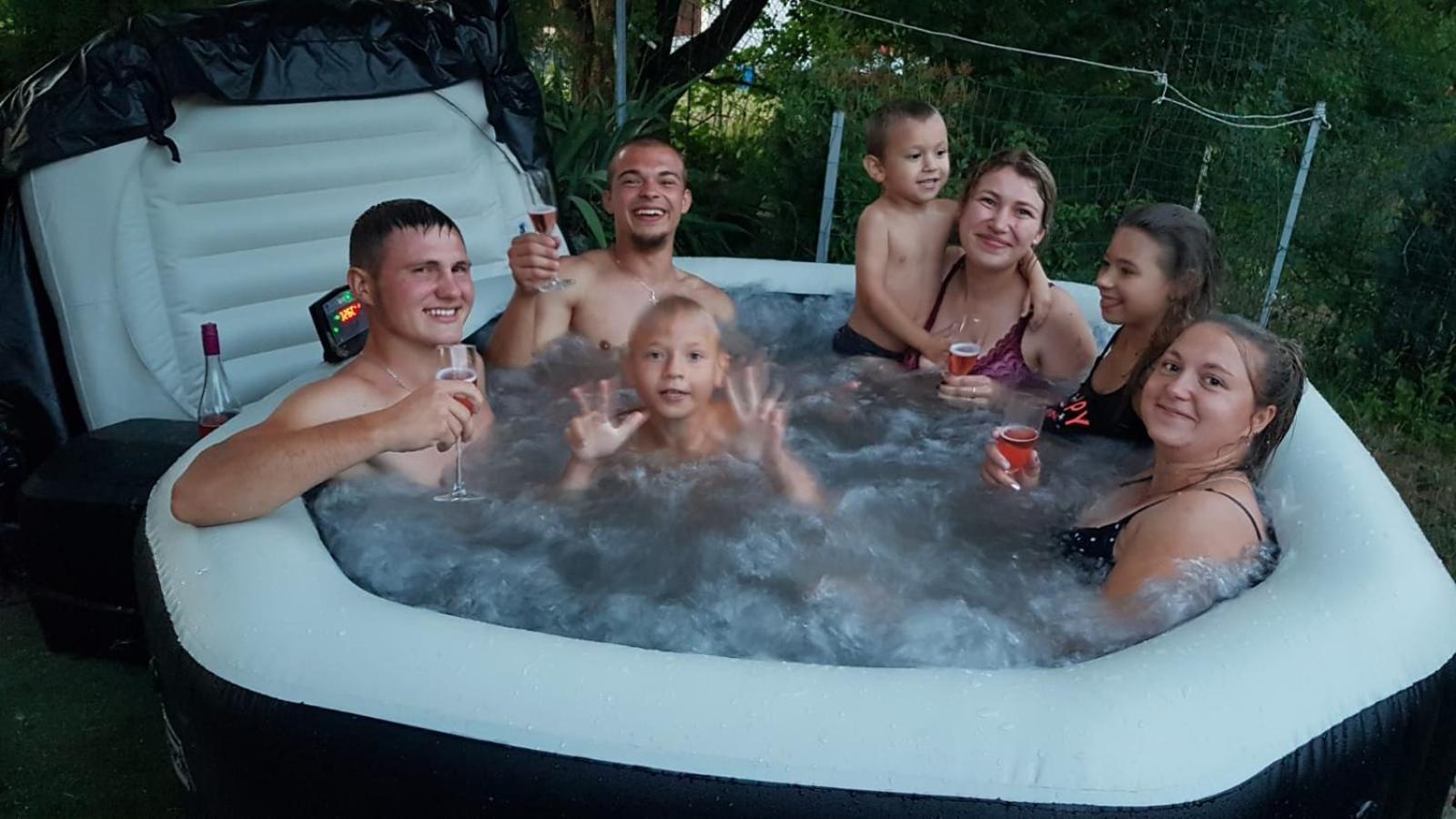 Fara Choustnikovo Hradiste Hotel Екстериор снимка