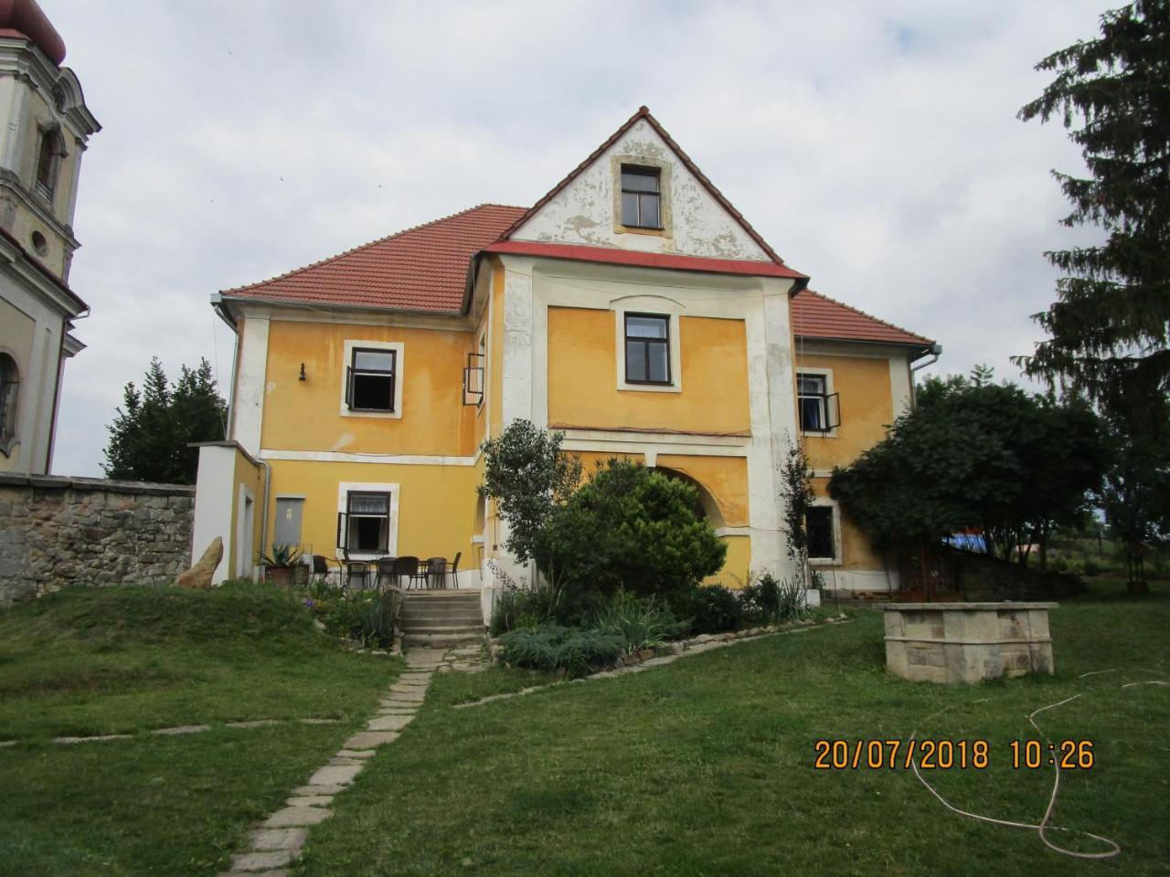 Fara Choustnikovo Hradiste Hotel Екстериор снимка