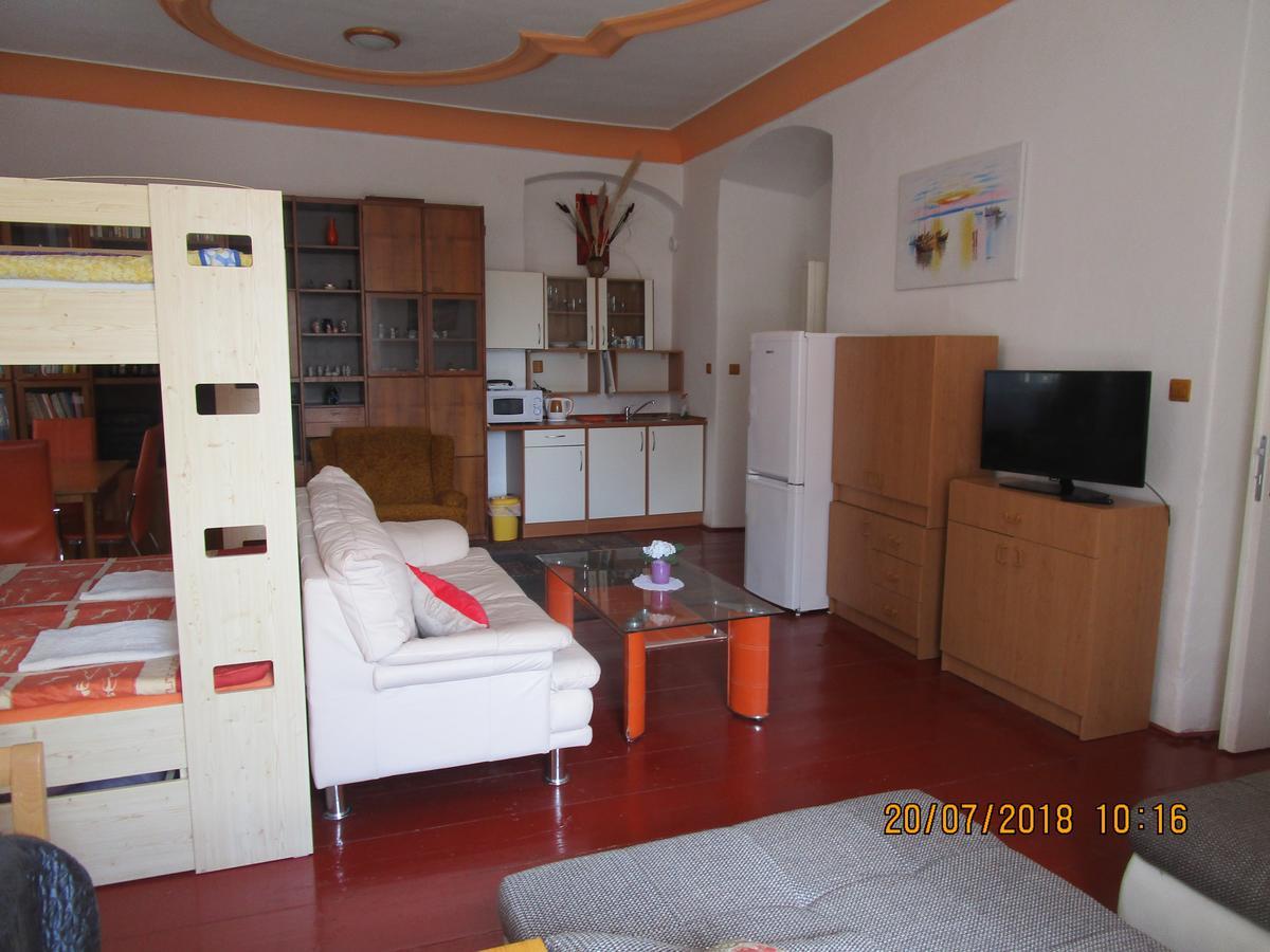 Fara Choustnikovo Hradiste Hotel Екстериор снимка